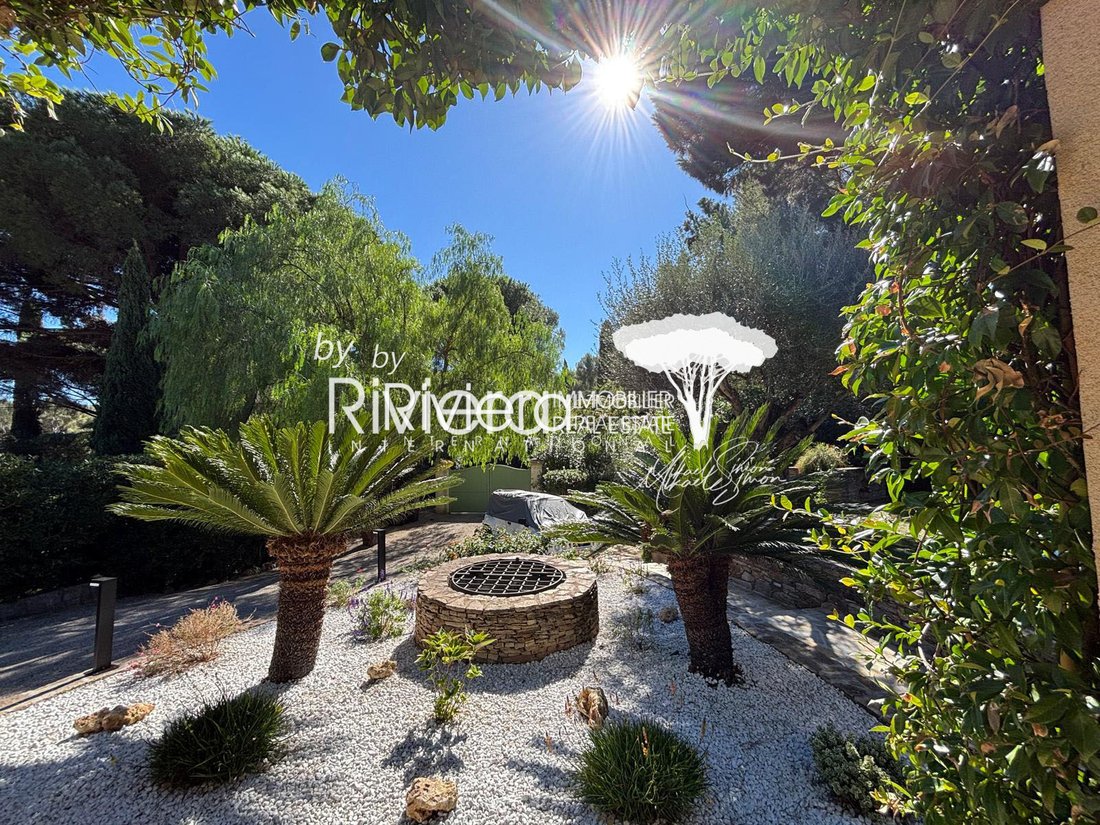 Villa in Nord, Cavalaire-sur-Mer, France 5 - 16487255