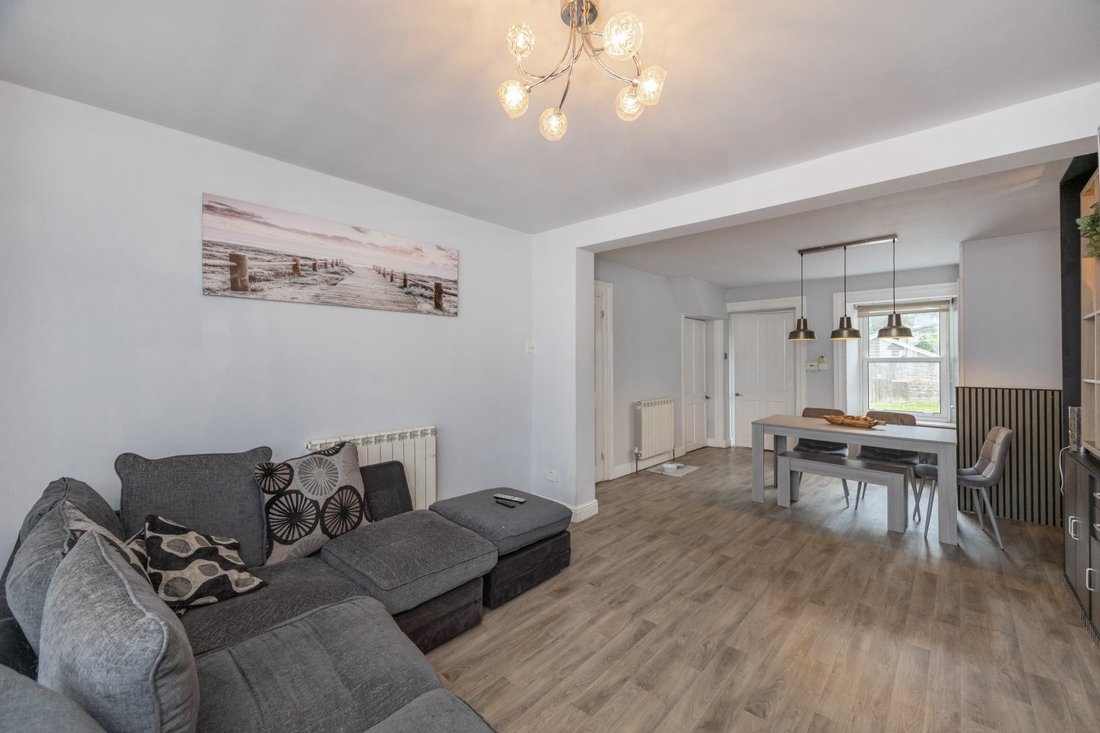 House in Wales 5 - 18236082