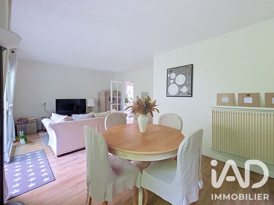 House in Chennevieres-sur-Marne, Ile-de-France, France 4 - 18246669