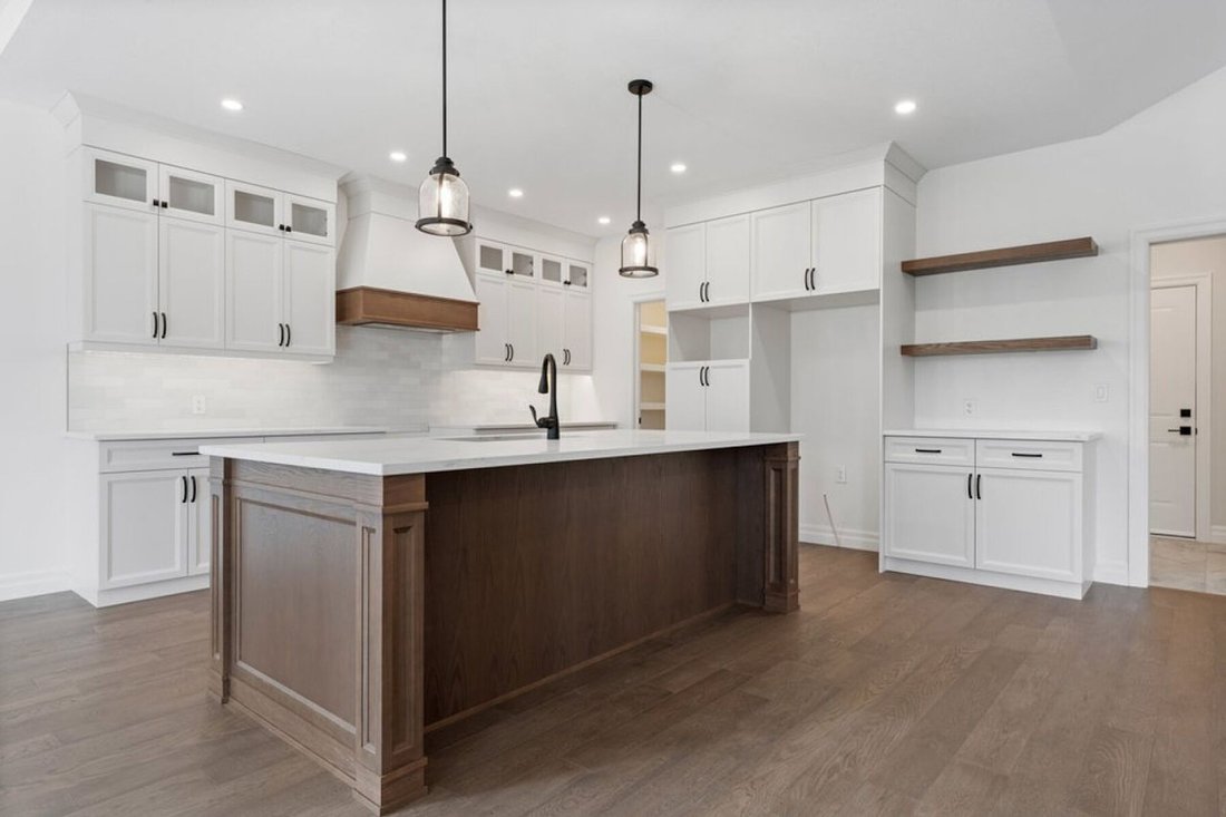 House in Brant, Ontario, Canada 3 - 18240814