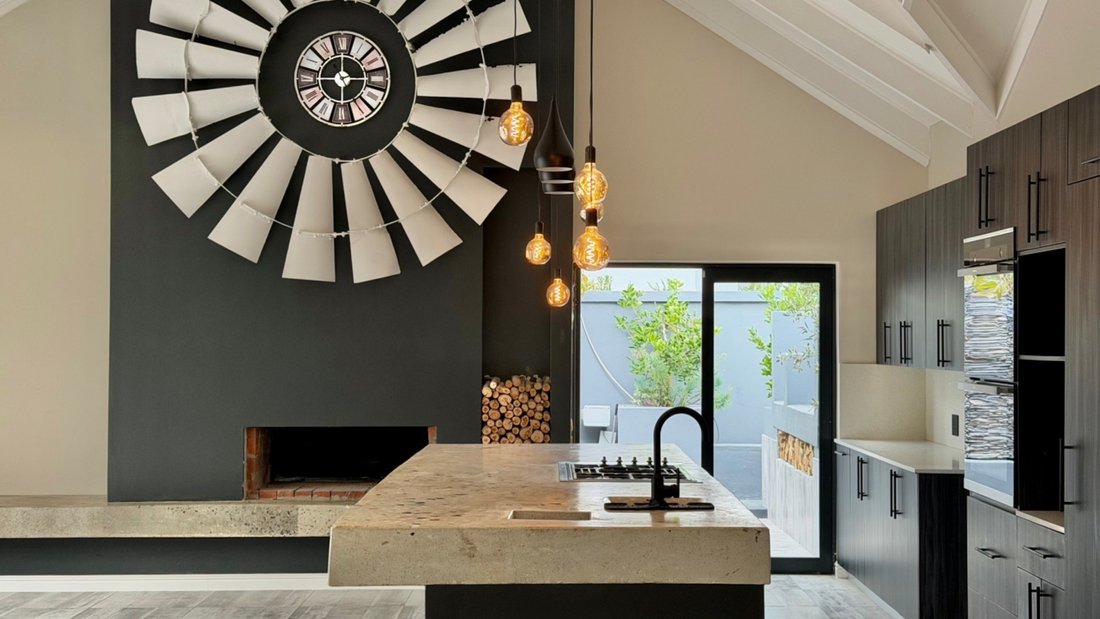 House in Strand, Cape Town, South Africa 5 - 18240104