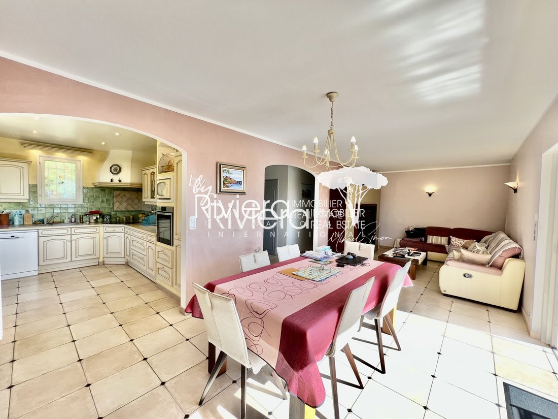 Villa in Nord, Cavalaire-sur-Mer, France 3 - 15389687