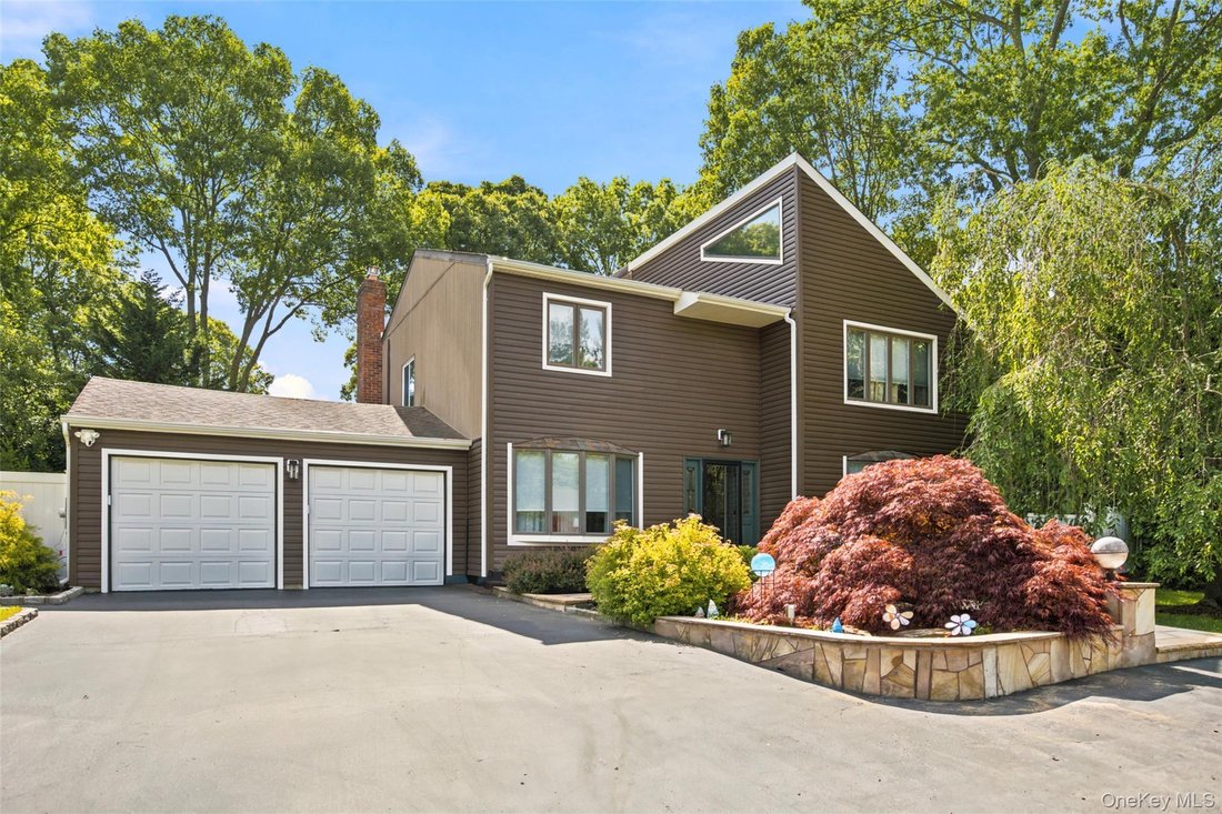 House in Smithtown, New York, United States 1 - 18246355