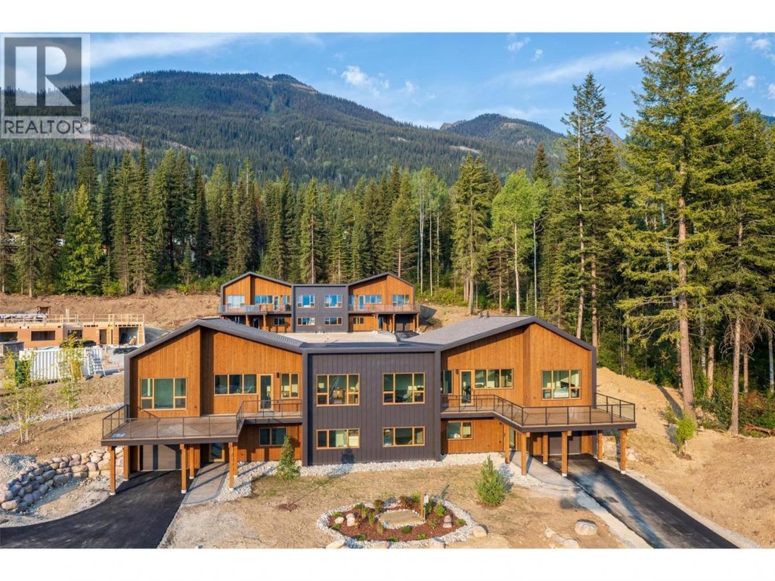 House in Golden, British Columbia, Canada 1 - 18237963
