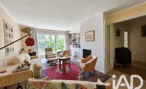 Apartment in Saint-Germain-en-Laye, Ile-de-France, France 1