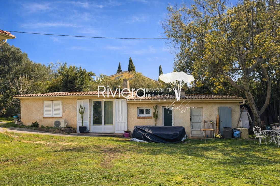 Villa in Nord, Cavalaire-sur-Mer, France 3 - 17247445