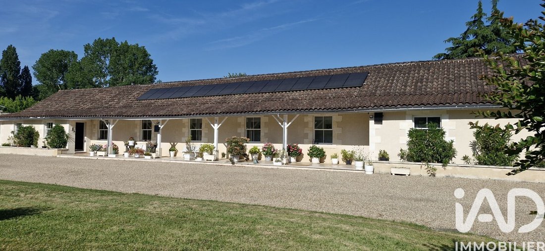 House in Saint-Seurin-de-Prats, Nouvelle-Aquitaine, France 1 - 18246404