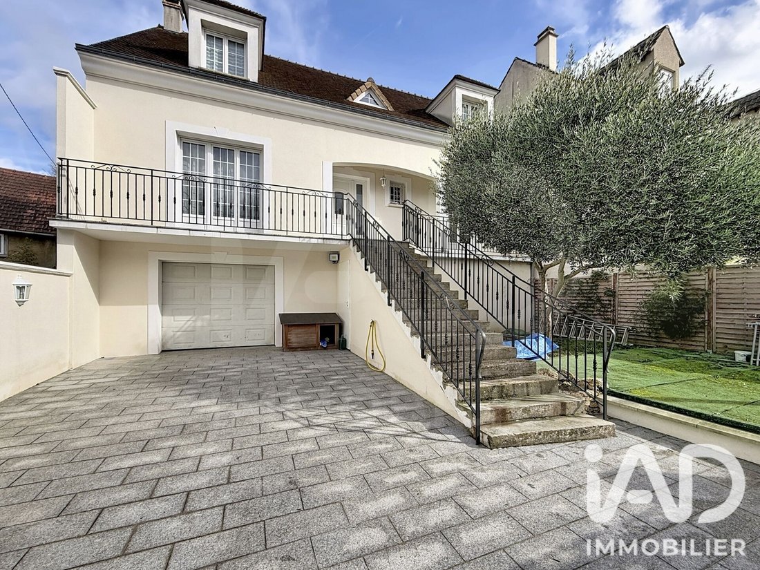 House in Mairie Rouxel-Sud Est, Pontault-Combault, France 1 - 18247284