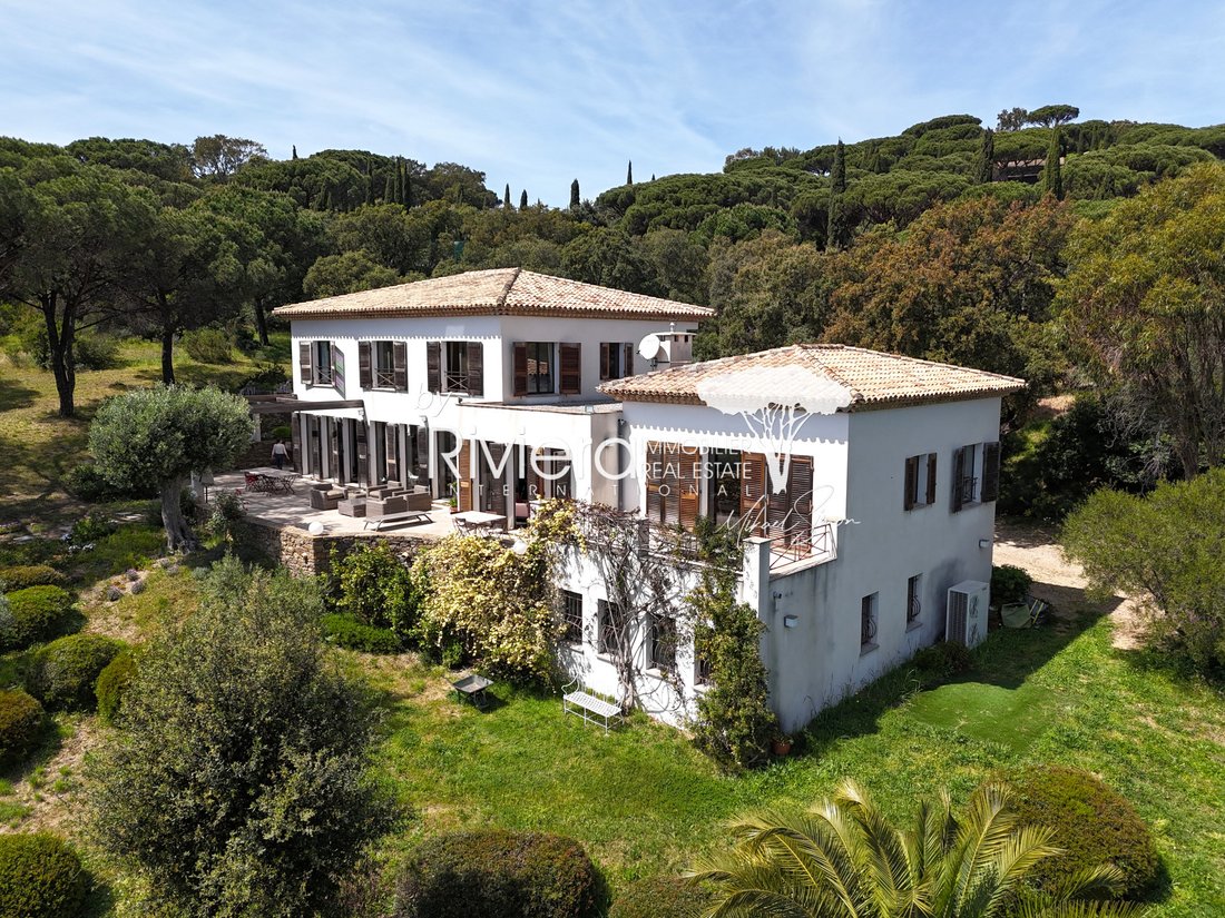 Estate in La Croix-Valmer, Provence-Alpes-Côte d'Azur, France 4 - 18072420