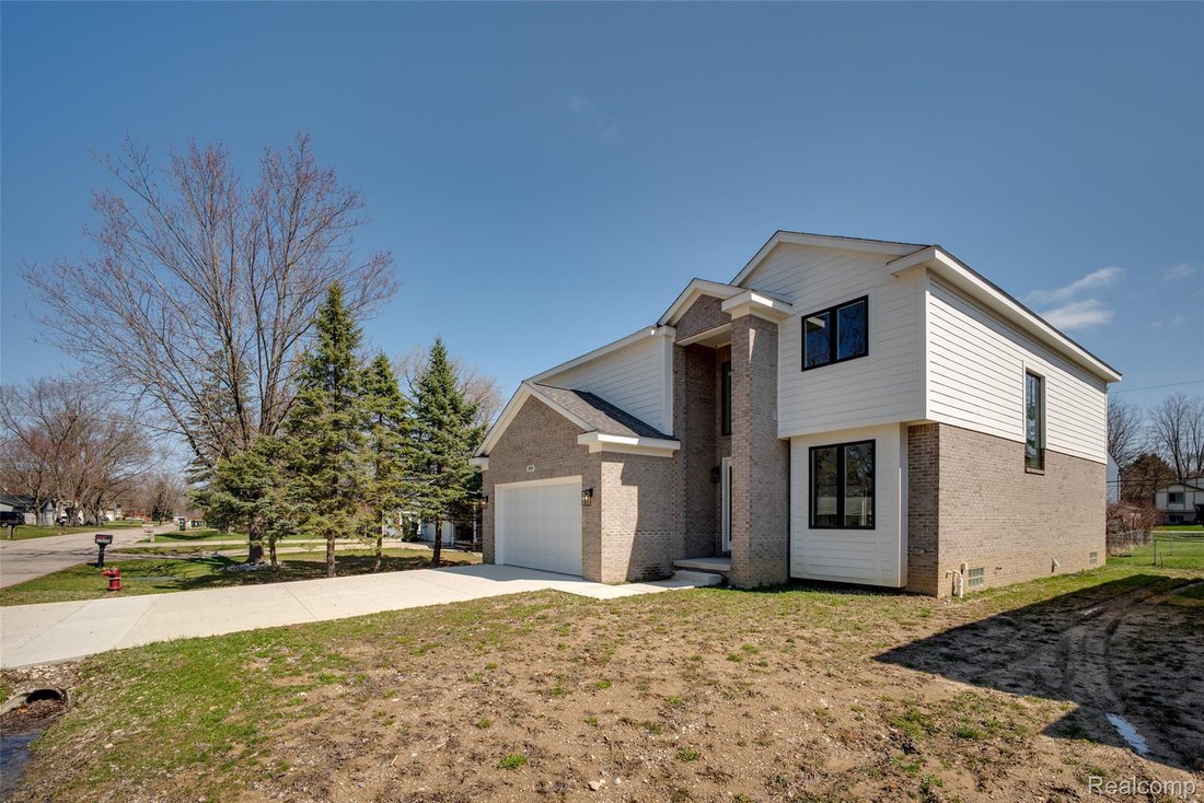 House in Rochester Hills, Michigan, United States 2 - 18242405
