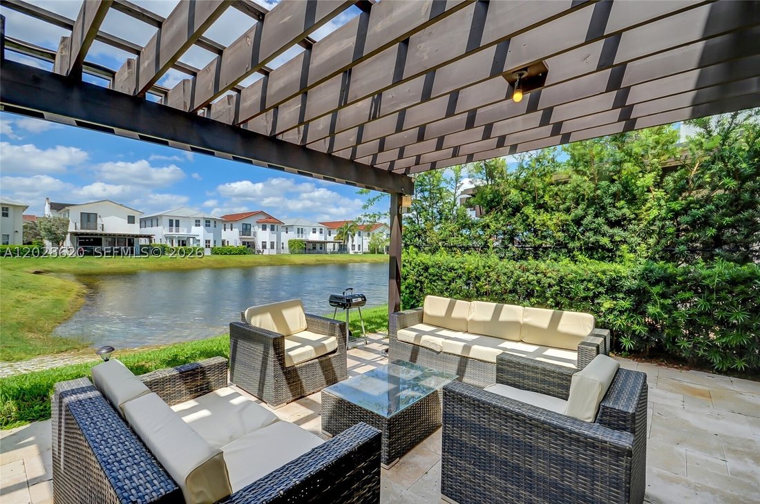 House in Doral, Florida, United States 4 - 18062861