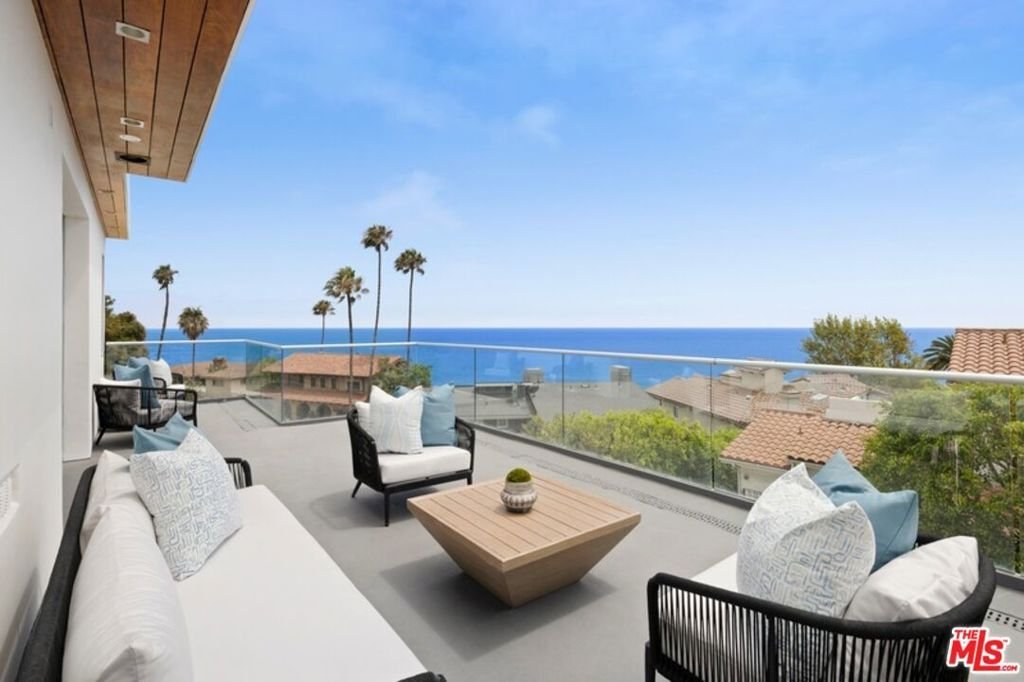 House in Los Angeles, California, United States 4 - 18245053
