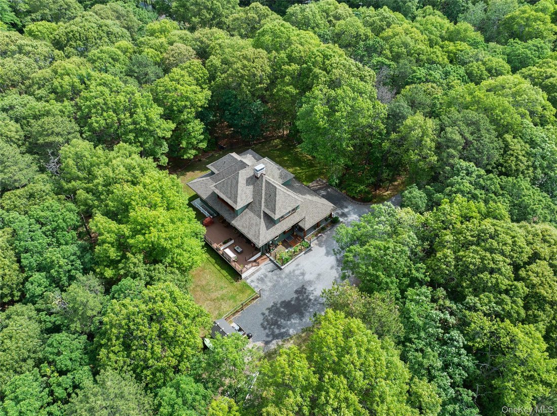 House in Manorville, New York, United States 2 - 18244661