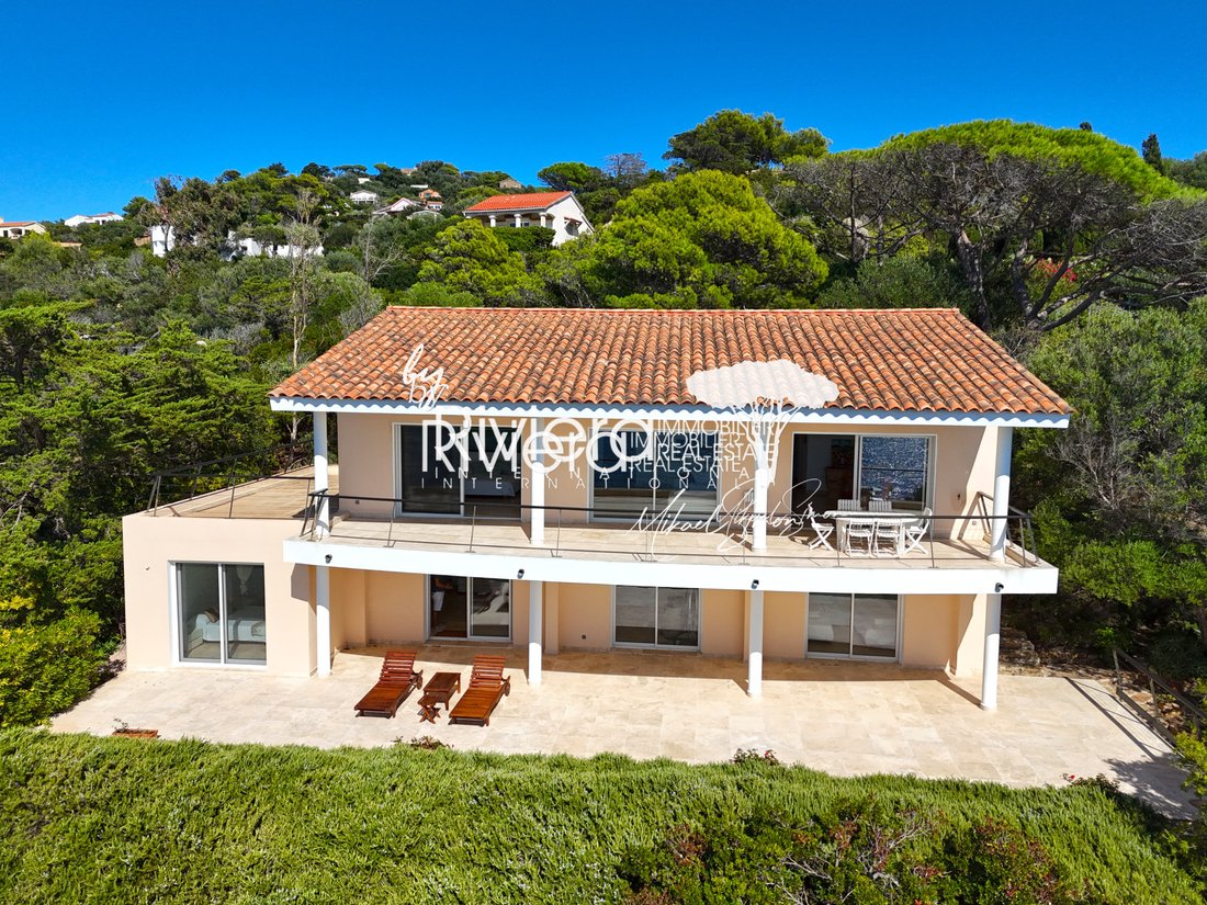 Villa in Hyeres, Provence-Alpes-Côte d'Azur, France 2 - 15390005