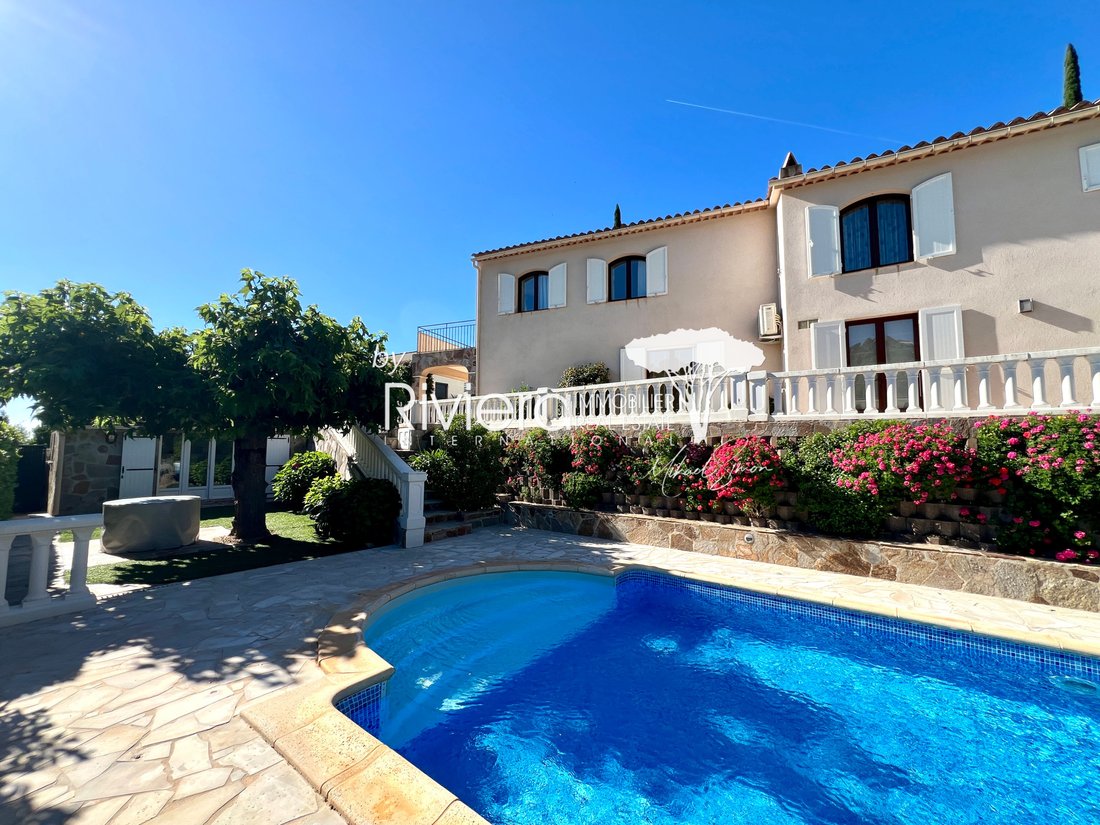 Villa in Nord, Cavalaire-sur-Mer, France 1 - 18245729