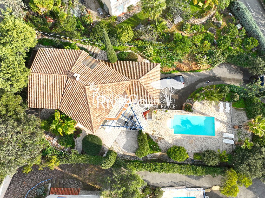 Villa in La Croix-Valmer, Provence-Alpes-Côte d'Azur, France 5 - 17552445