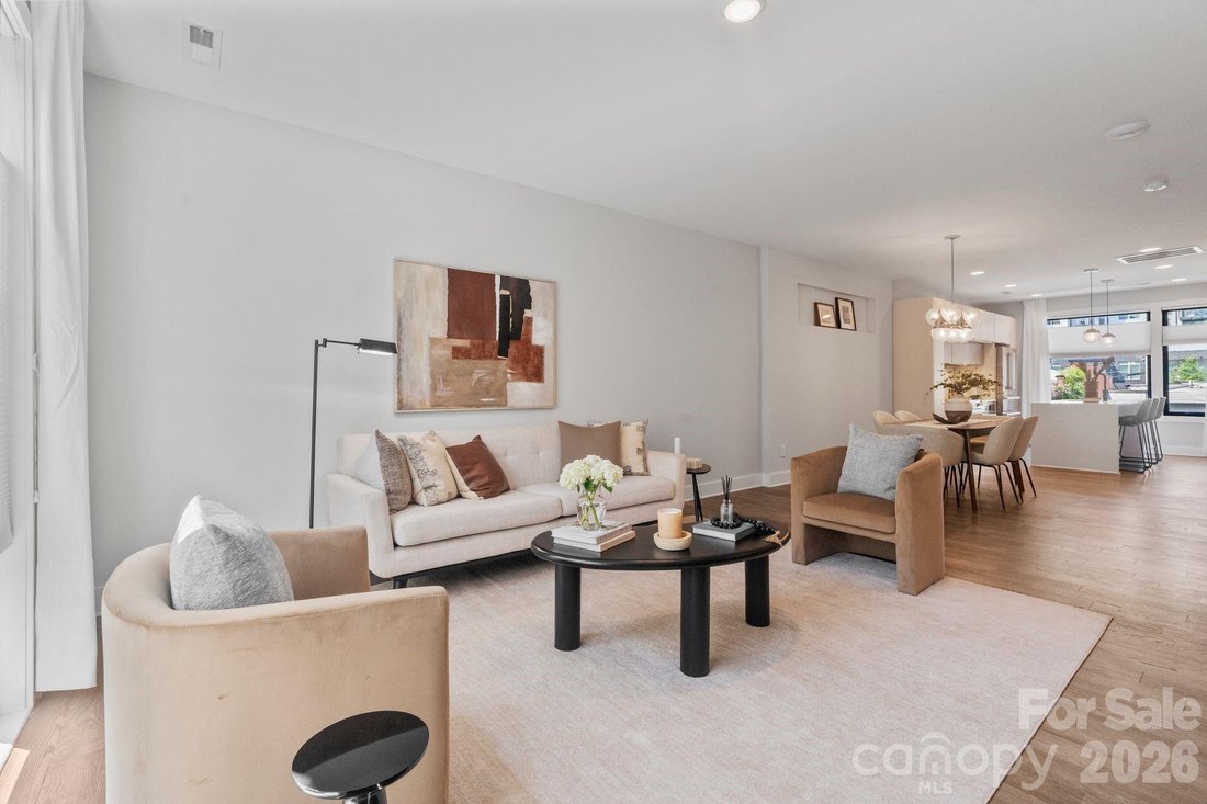 Townhouse in Charlotte, North Carolina, United States 1 - 18235660