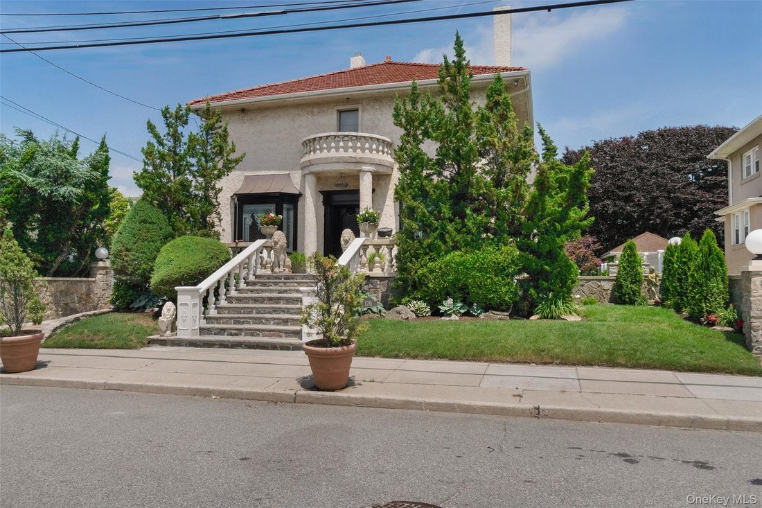 House in New York, New York, United States 4 - 18244633