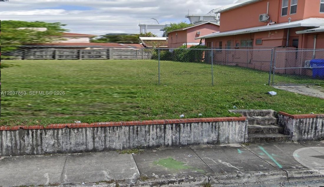 Land in Miami, Florida, United States 1 - 18235750