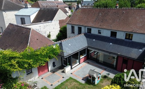 Casa a Chamant, Alta Francia, Francia 1