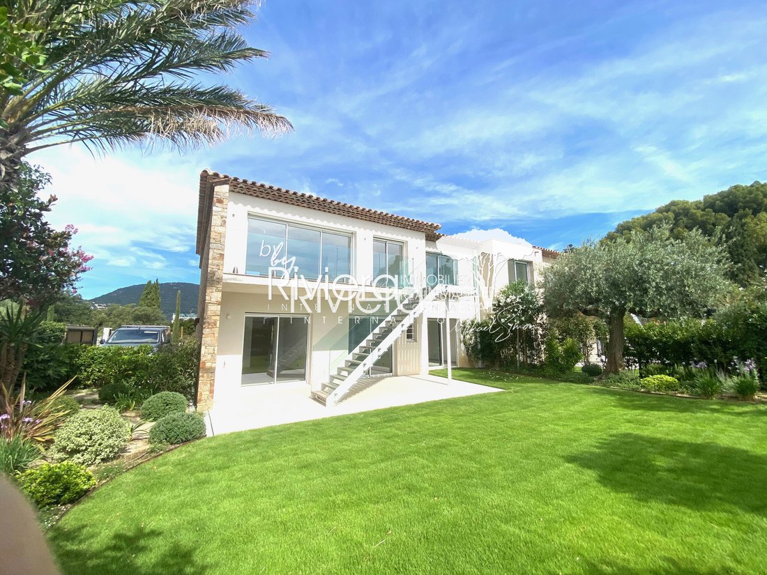 Villa in Nord, Cavalaire-sur-Mer, France 2 - 17023129