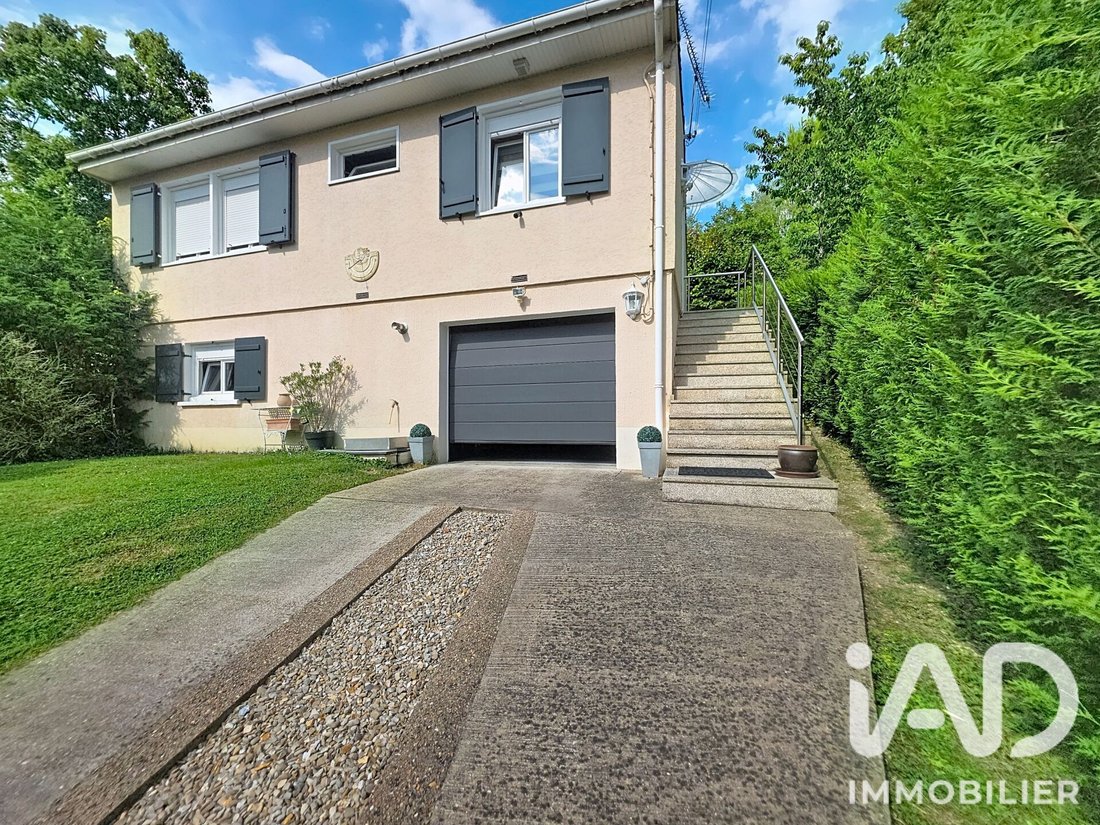 House in Chennevieres-sur-Marne, Ile-de-France, France 1 - 18246669