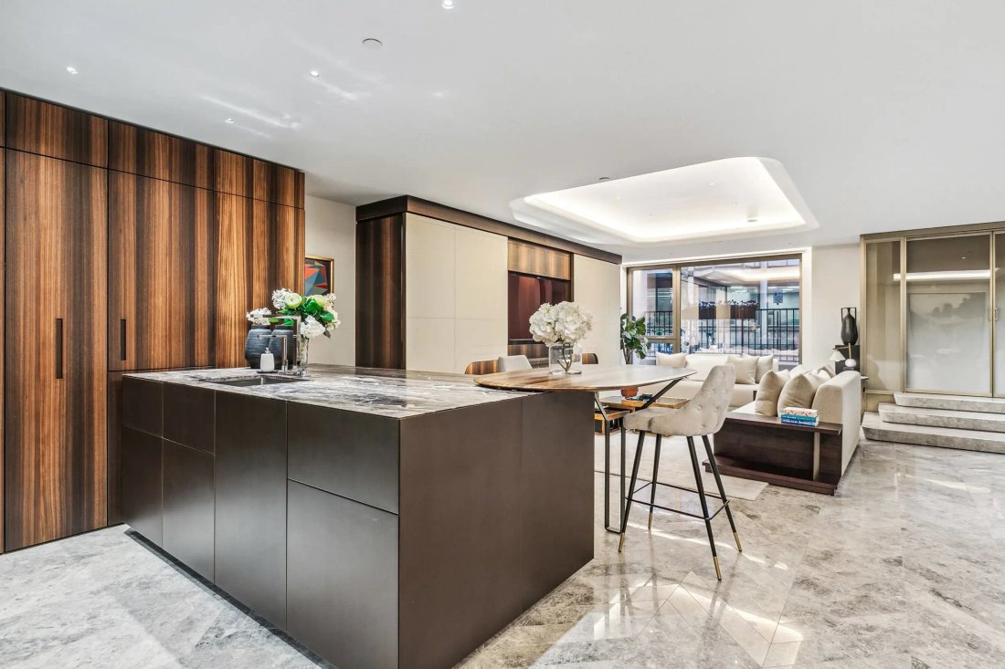 Apartment in Mayfair, Westminster, England 2 - 18241794