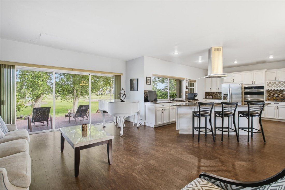 House in Hialeah, Florida, United States 4 - 18240832