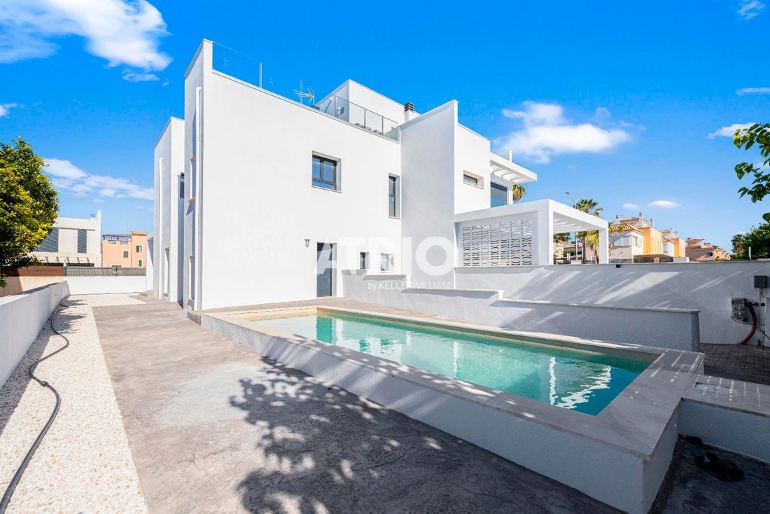 Chalet in Llucmajor, Balearic Islands, Spain 1 - 18242534