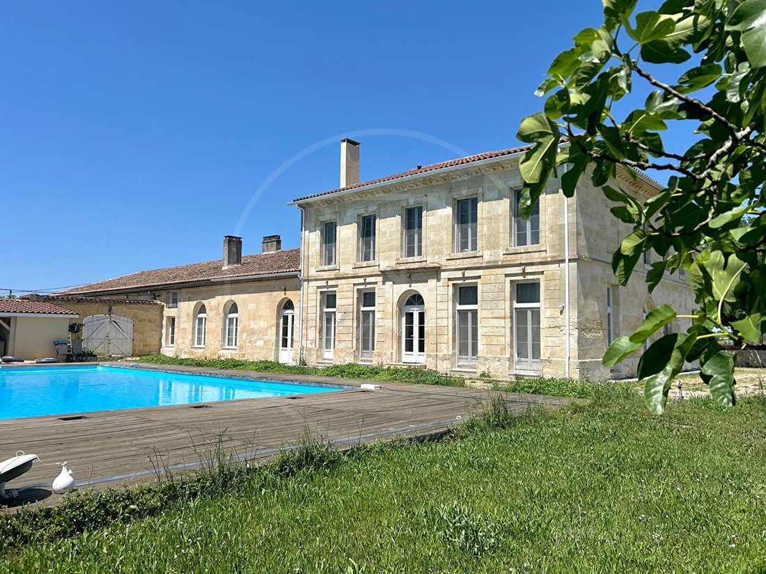 Castle in Saint-Émilion, Nouvelle-Aquitaine, France 1 - 18242590