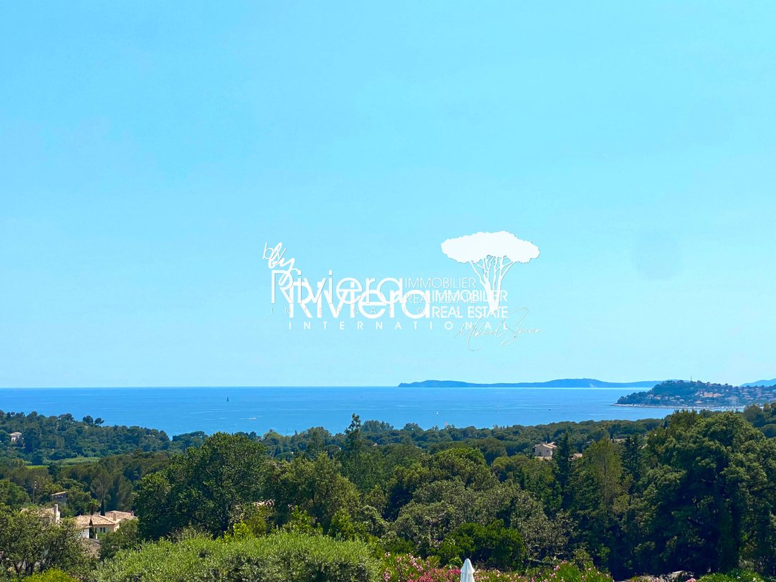 Villa in La Croix-Valmer, Provence-Alpes-Côte d'Azur, France 4 - 17552445