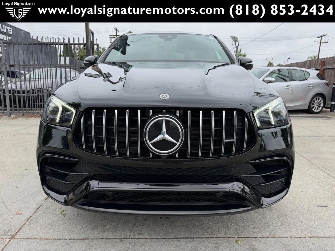 Suv in Van Nuys, CA, United States 2 - 18240686