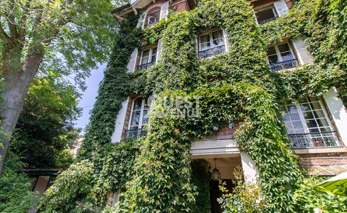 House in Beau Site-Pommerets-Binelles, Sevres, France 1