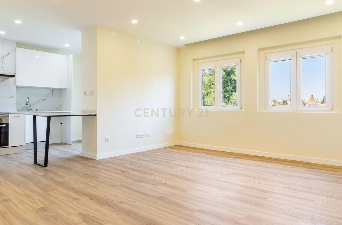 Apartment in Alvalade, Lisbon, Portugal 1 - 18244376