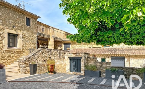 House in Saint-Paulet-de-Caisson, Occitania, France 1