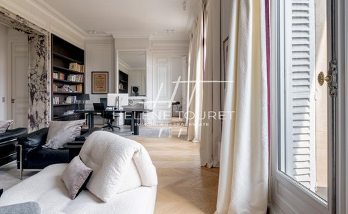 Apartment in Saint Philippe du Roule, Paris 8e Arrondissement, Paris 1