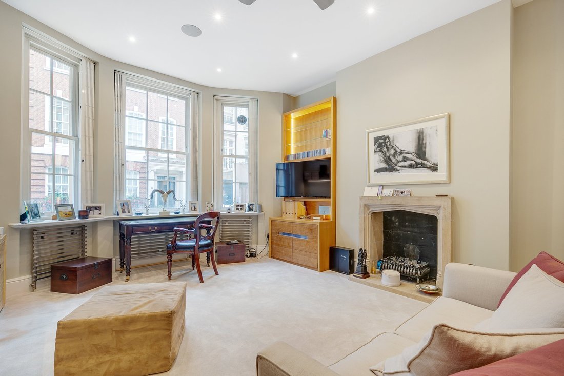 Apartment in Mayfair, Westminster, England 2 - 18241958