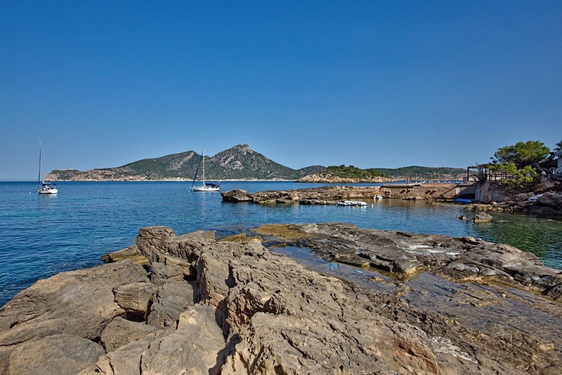 Villa in Sant Elm, Andratx, Balearic Islands 4 - 18243084