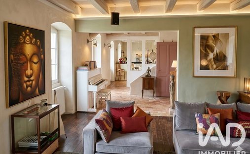 House in Lully, Auvergne-Rhône-Alpes, France 1