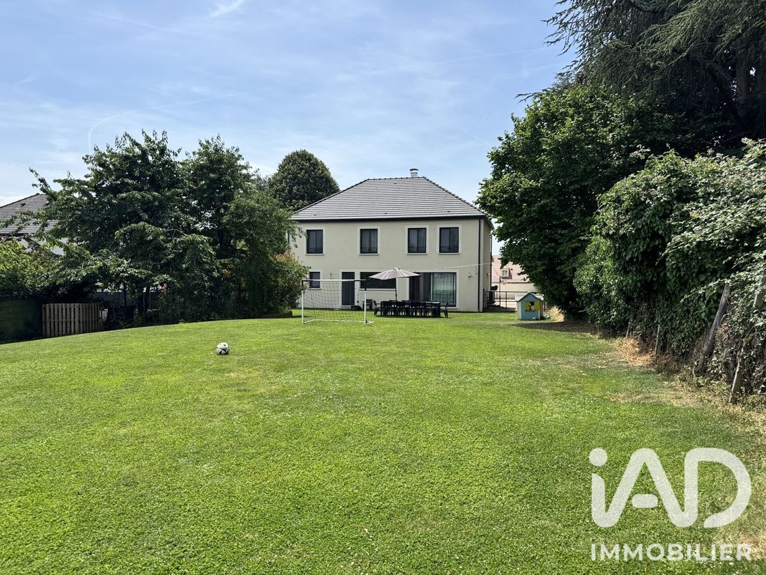 House in Presles-en-Brie, Ile-de-France, France 4 - 18246992