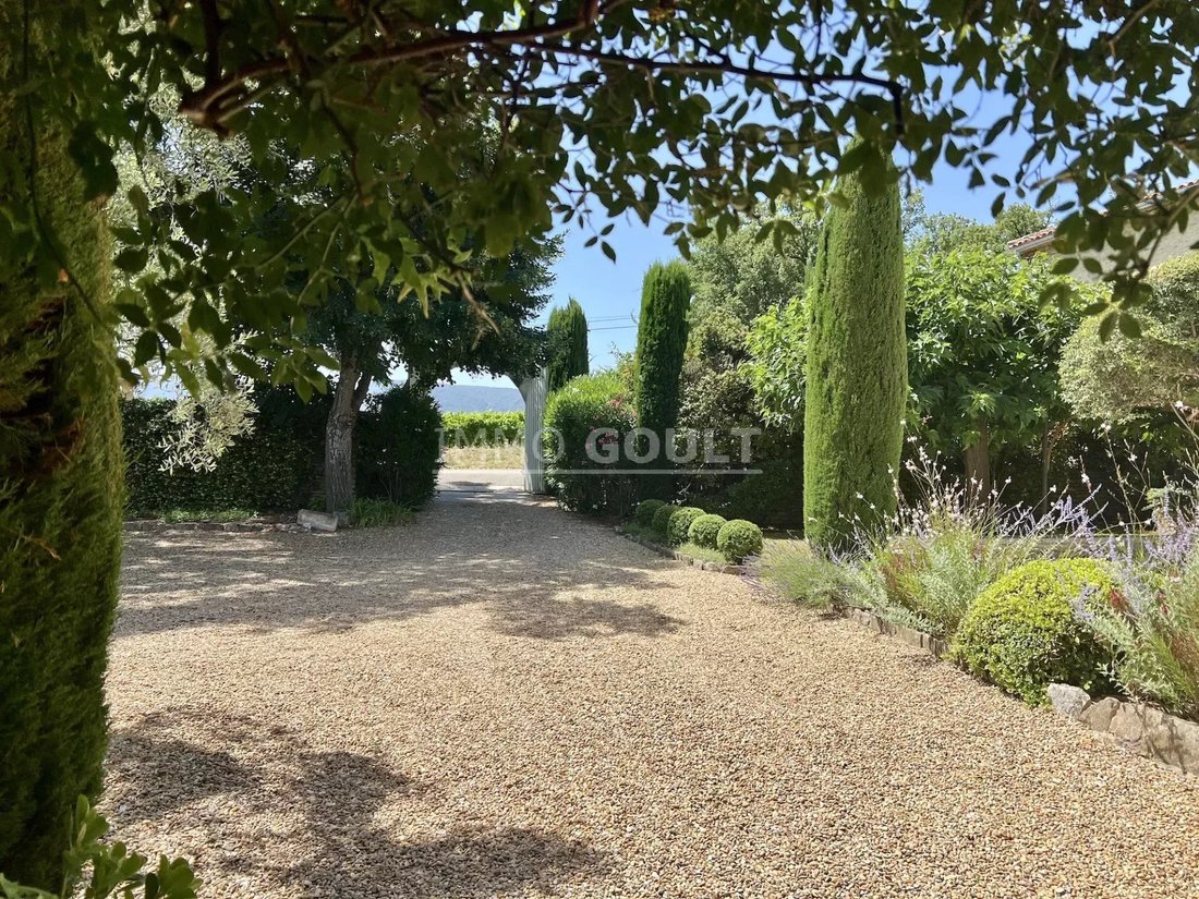 House in Cabrières-d'Avignon, Provence-Alpes-Côte d'Azur, France 4 - 18238951