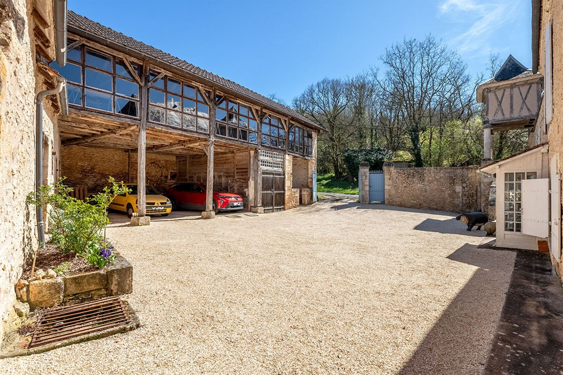 Villa in Cubjac, Cubjac-Auvezere-Val d'Ans, France 3 - 18245989