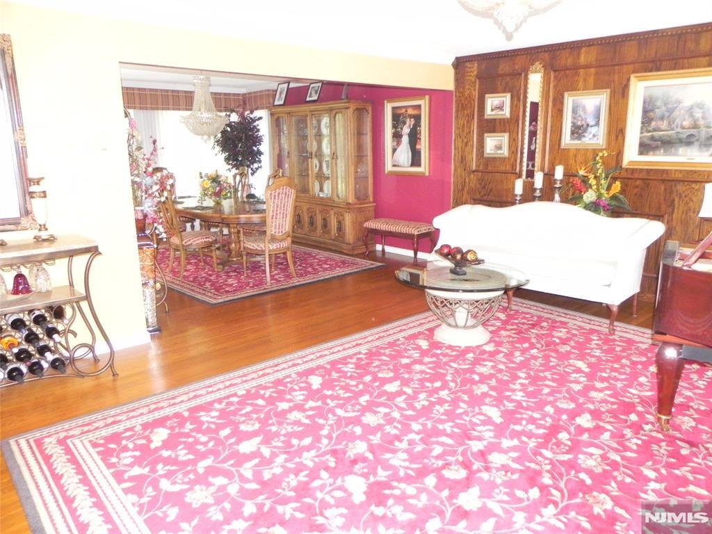 House in Little Ferry, New Jersey, United States 5 - 18239262