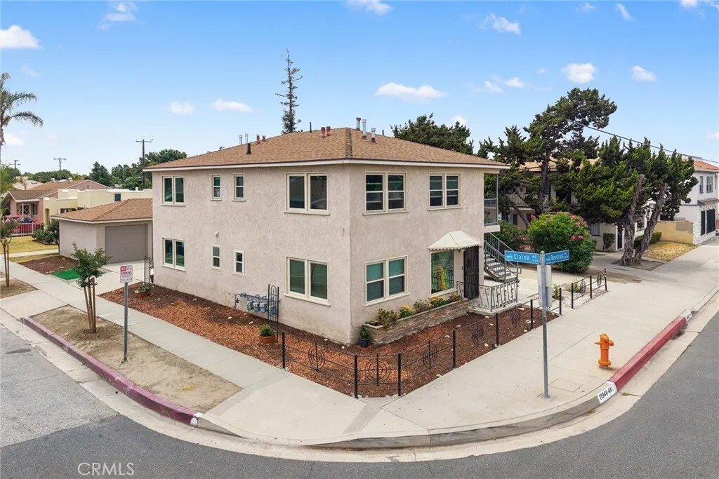 Norwalk, California, United States 1 - 18245151