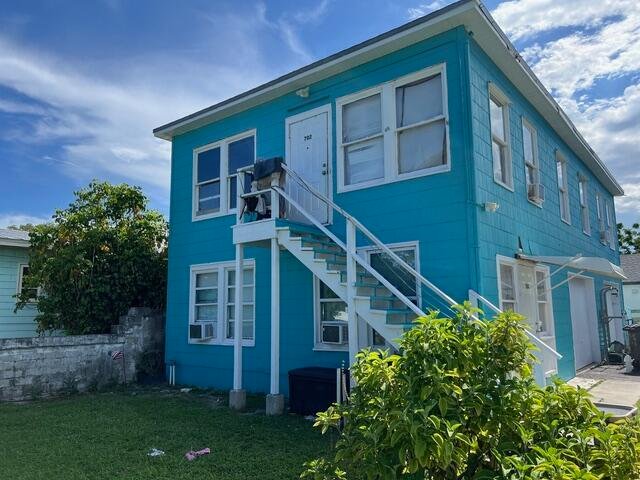 West Palm Beach, Florida, United States 3 - 18241597