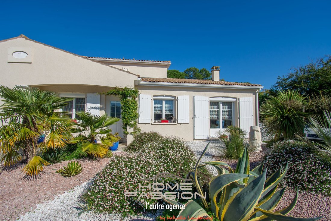 House in Les Mathes, Nouvelle-Aquitaine, France 1 - 18237066