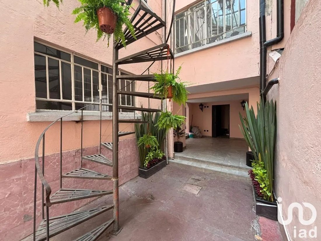 House in Mexico City, Mexico 4 - 18237296