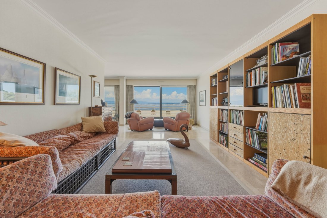 Apartment in Bord du Lac, Evian-les-Bains, France 3 - 18238572