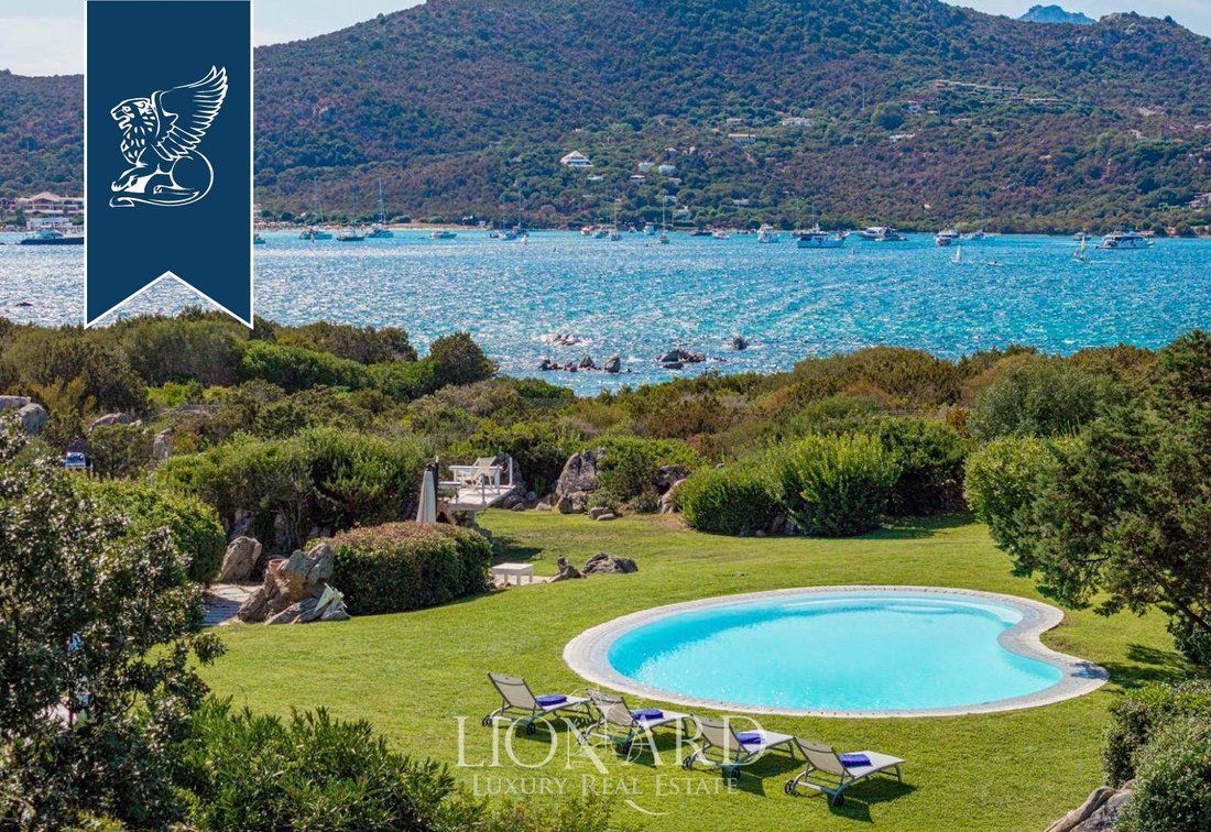 Villa in Golfo Aranci, Sardinia, Italy 5 - 18246012