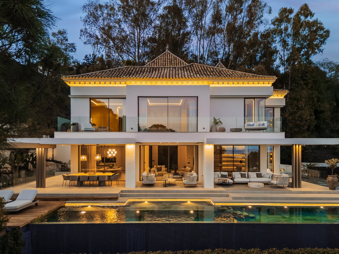 Villa in San Pedro de Alcantara, Andalusia, Spain 1 - 18236818